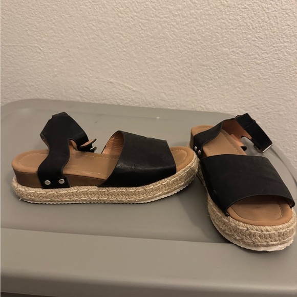 Athlefit Black Espadrille Sandals - Picture 2 of 3